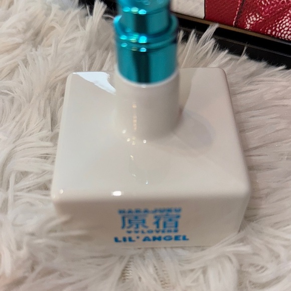 Harajuku Lovers Pop Electric Lil' Angel by Gwen Stefani Eau De Parfum Spray 50ml - Picture 2 of 2